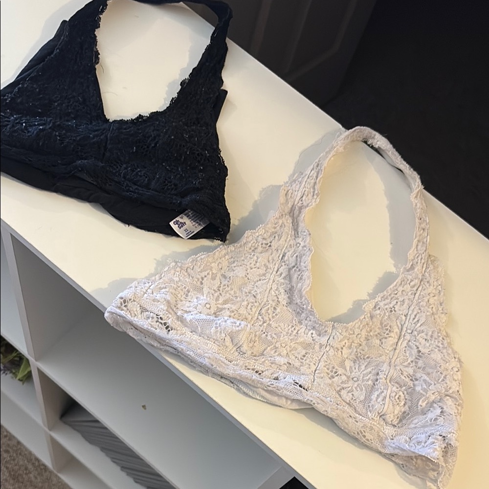 Black and White Lace Wireless Bras